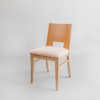 Moderná buková stolička s čalúneným sedadlom - 8460